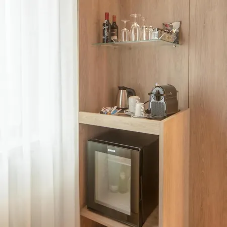 Nh Jardim Отель Порту