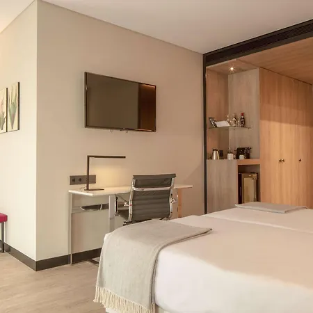 Hotel Nh Jardim