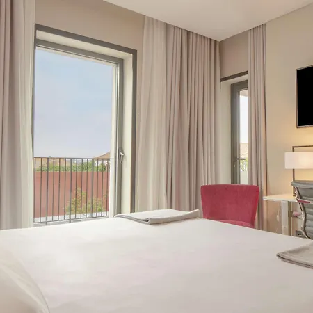 Hotel Nh Jardim
