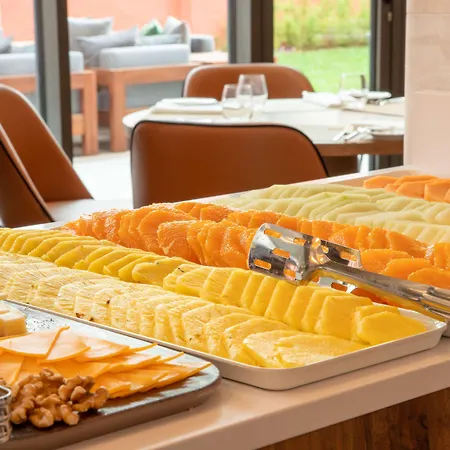 Hotel Nh Jardim 4*