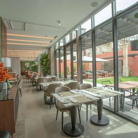 Hotel Nh Jardim 4*