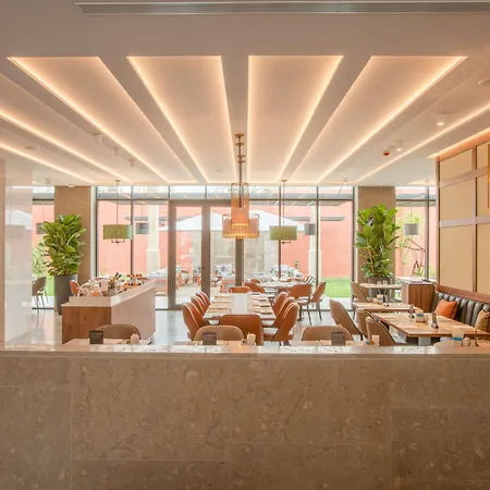 Nh Jardim Hotel 4*