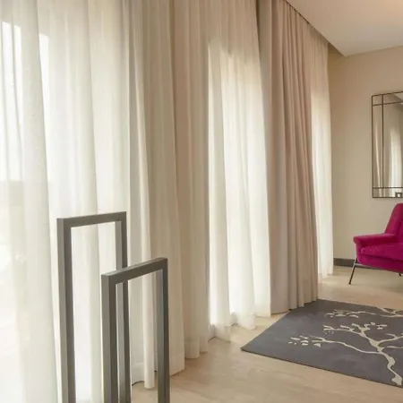 Nh Jardim 4*