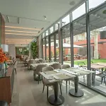 Отель Nh Jardim 4*