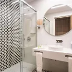 Отель Nh Jardim Порту