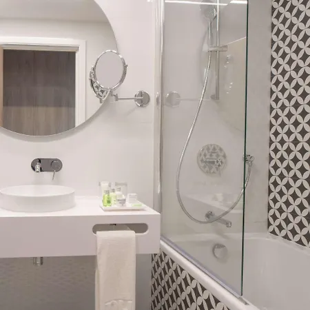 Nh Jardim Otel 4*