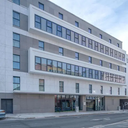 Nh Jardim Hotel 4*