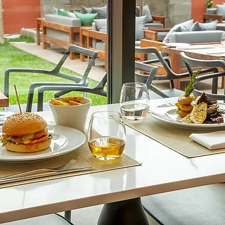 Hotel Nh Jardim 4*